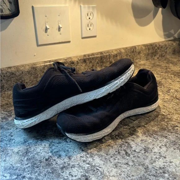 Altra Black Running Shoes with White Details - Picture 3 of 4